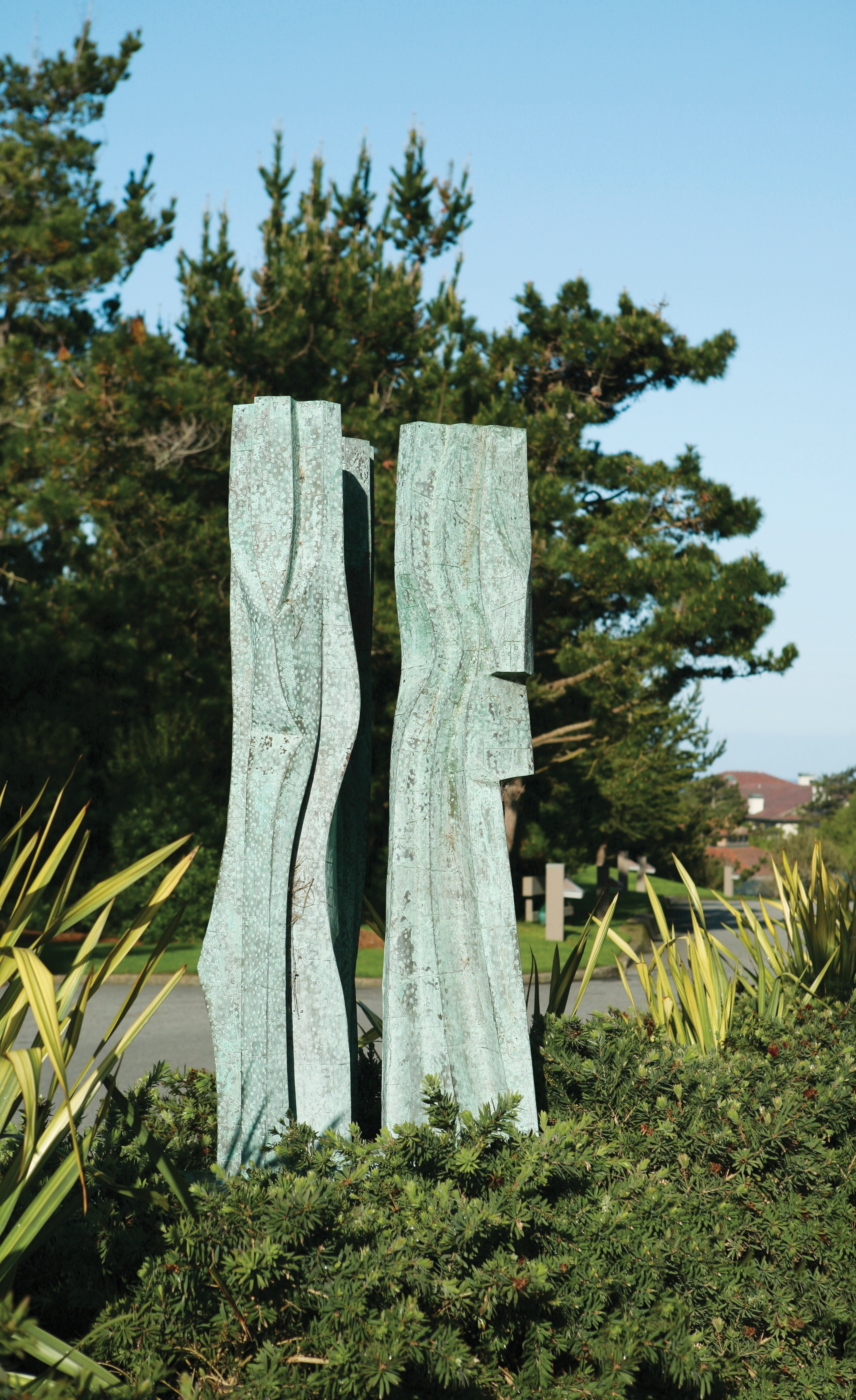 Statue Kelp by Melvin Schuler