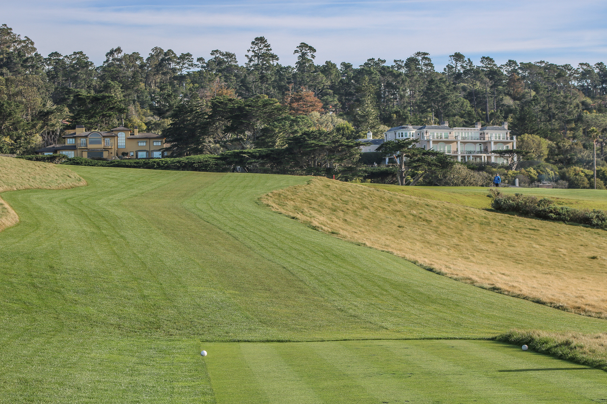 8th tee with rough