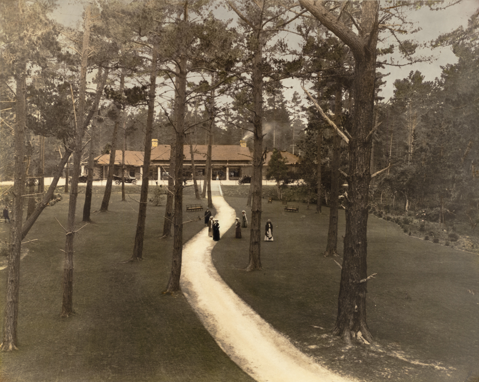 Color photo of the original Lodge