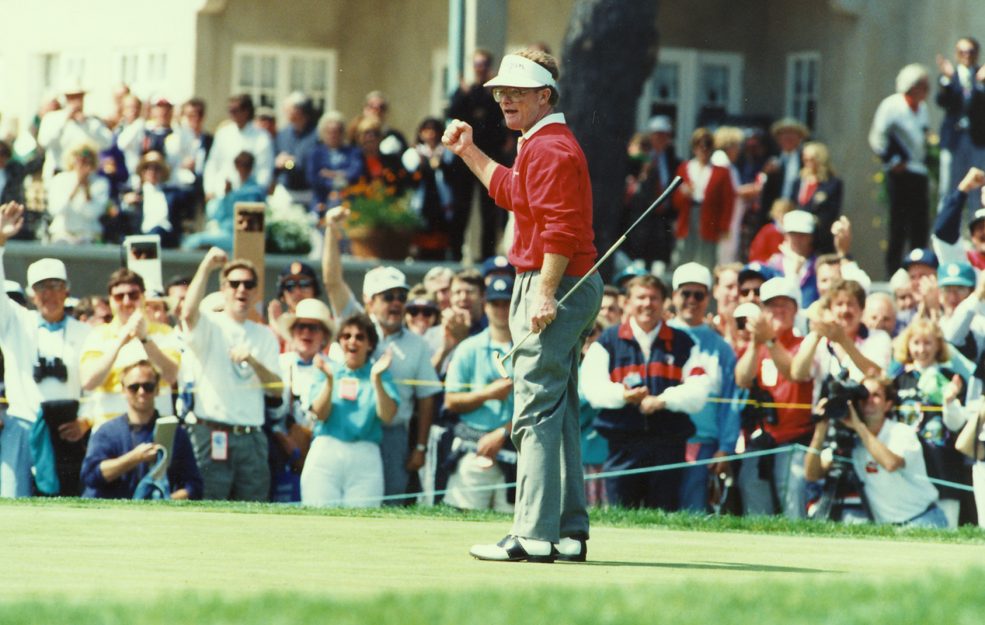 Tom Kite entered the final round of the 1992 U.S. Open trailing Gil Morgan by one stroke, but shot a masterful even-par 72 in high winds to capture his first Major title.